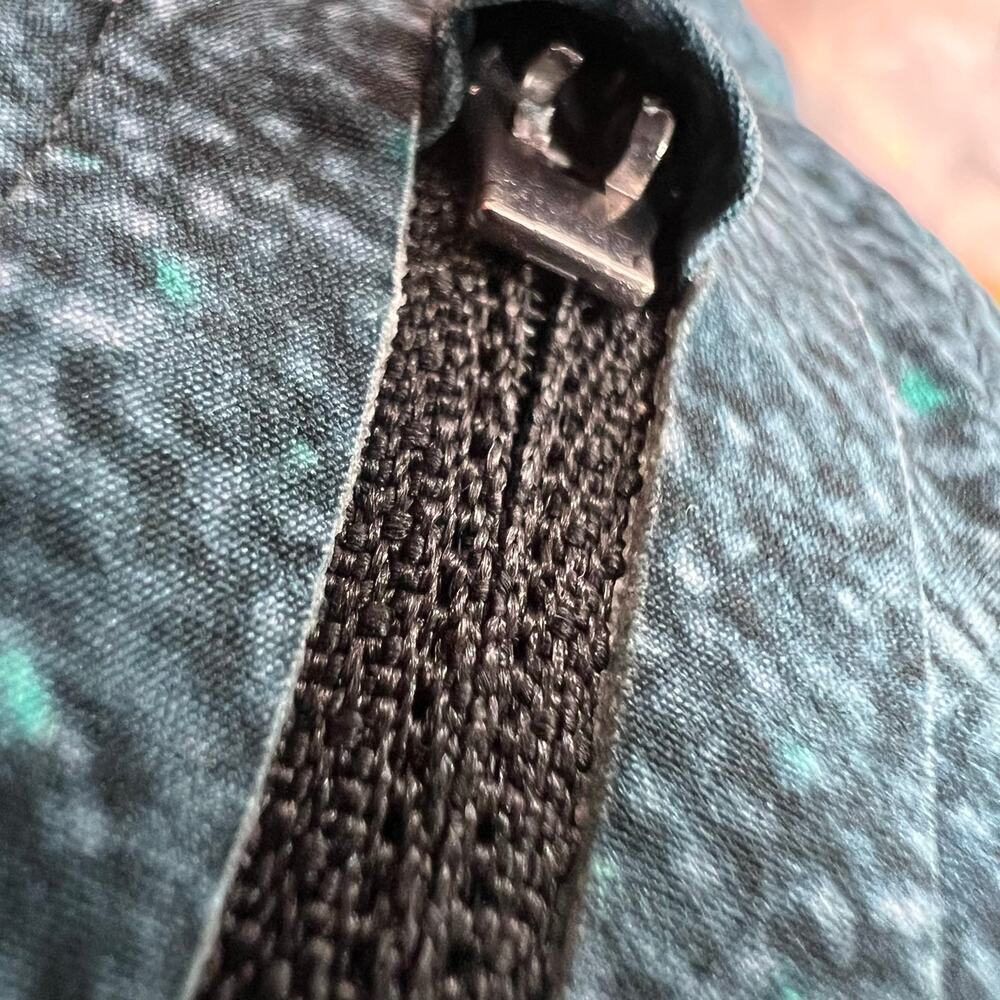 LULULEMON 9" T.H.E. Short Linerless in Teal Green, Gray, and Black Men's Medium - Picture 12 of 16